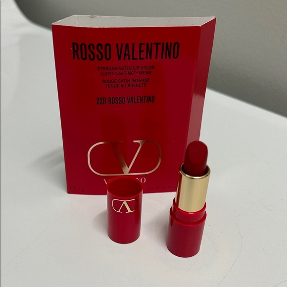 Valentino Rosso Satin Lip Color 22R Red Mini - Picture 3 of 7